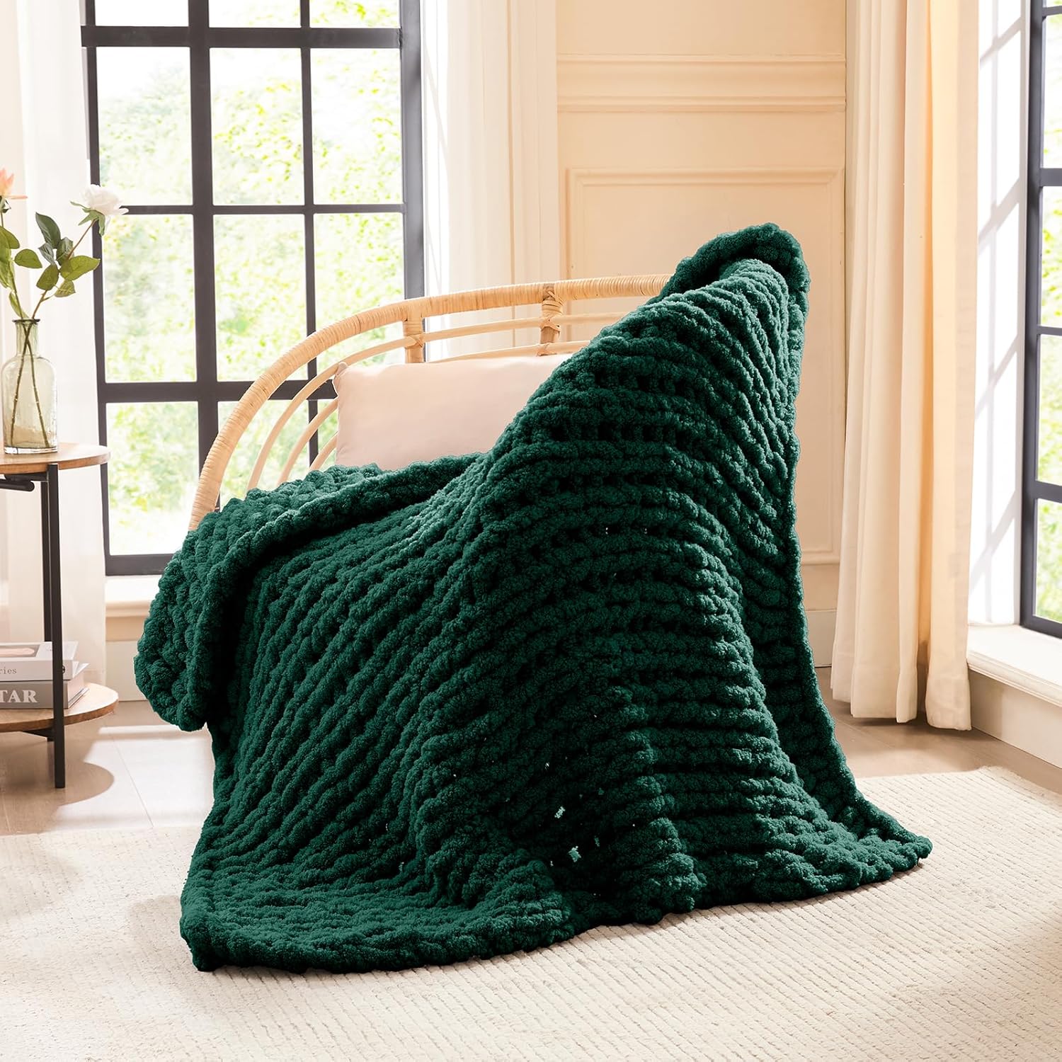 L'AGRATY Chunky Knit Blanket - Soft Chunky Throw 60x80 inches: 100% Hand Kintted Chenile Crochet Throw for Couch - Large Cable Knit Blanket for Home Decor (Ivory)