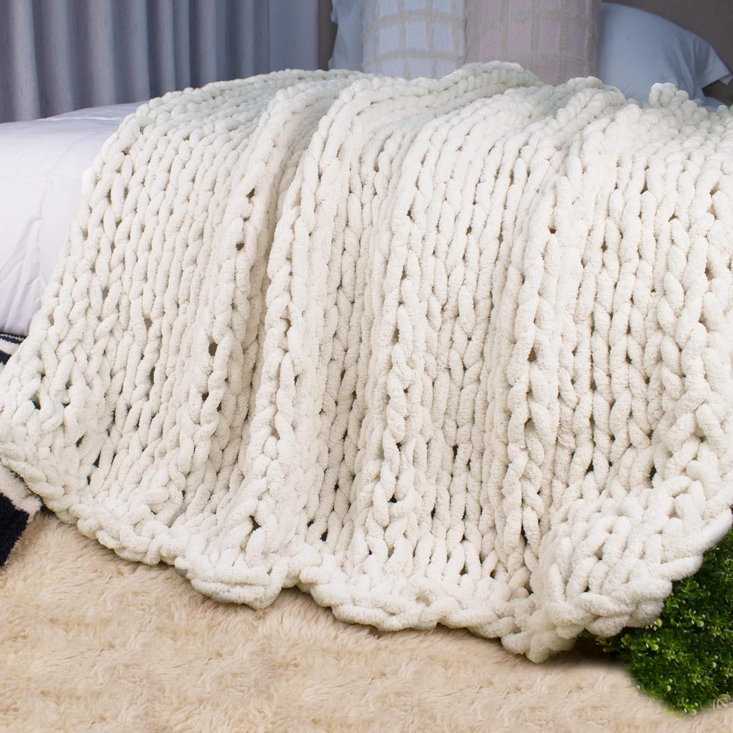Carriediosa Chunky Knit Throw Blanket 50" X 60", 100% Hand Made Large Chenille Loop Yarn Soft Fluffy Throws for Couch Sofa Bed, Big Crochet Cozy Heavy Thick Cable Woven Blankets, Taupe