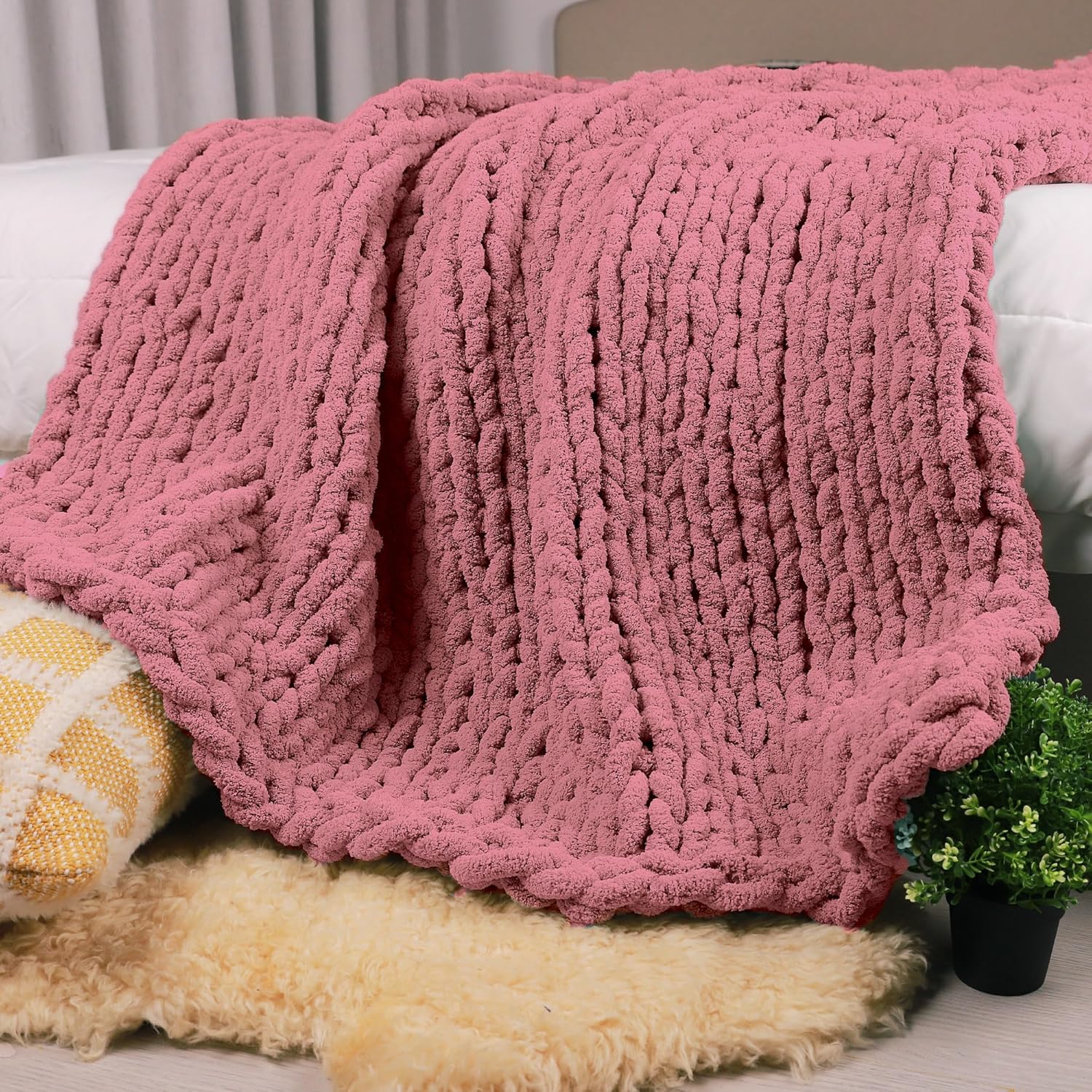 Carriediosa Chunky Knit Throw Blanket 50" X 60", 100% Hand Made Large Chenille Loop Yarn Soft Fluffy Throws for Couch Sofa Bed, Big Crochet Cozy Heavy Thick Cable Woven Blankets, Taupe